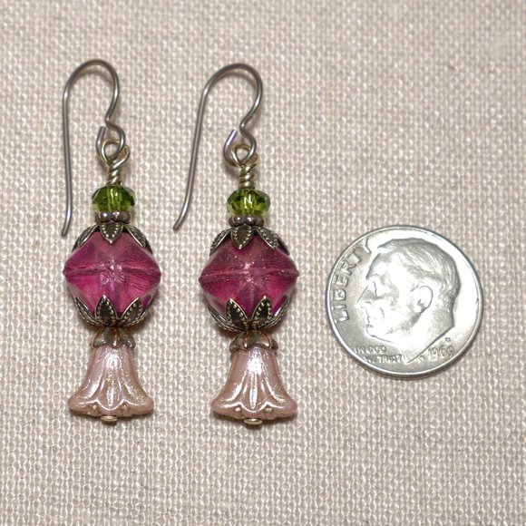 Hand Crafted Handmade Earrings Pink Czech Glass Tulip Beaded Flower Earr… - Picture 3 of 5